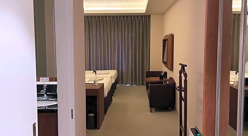Clayton Bay Hotel