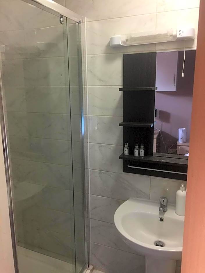 Pacific Inn London Heathrow