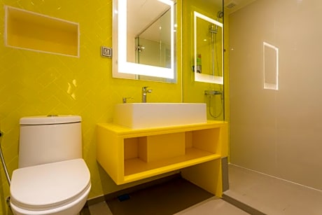 COZY ROOM TWIN WITH DAILY FOOD & DRINK CREDIT