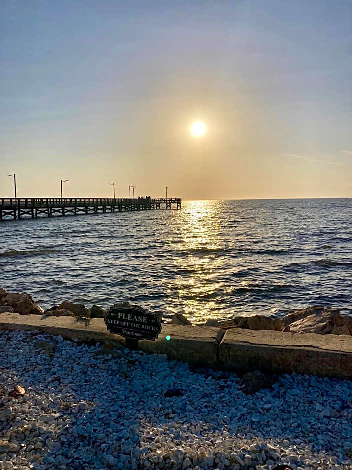 Perfect getaway with pool, hot tub and world class views