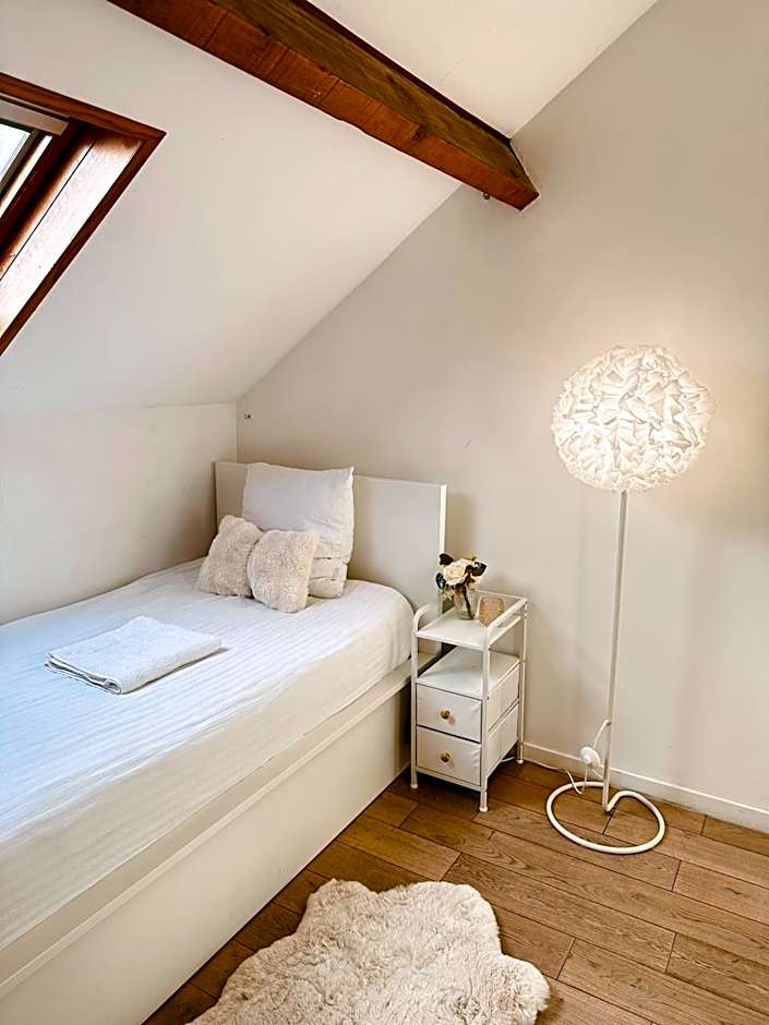 Petite Chambre Cozy dans une maison