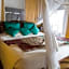 Kholle House