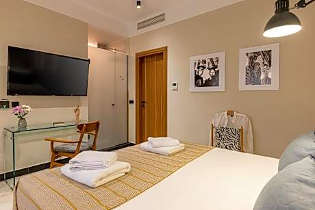 Large Double Room