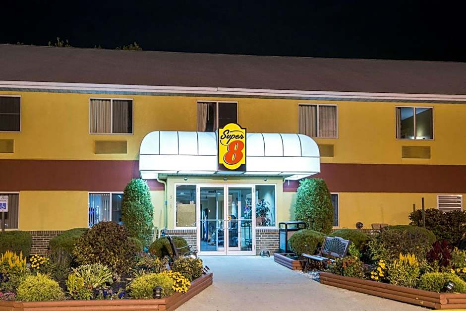 Super 8 by Wyndham Medina