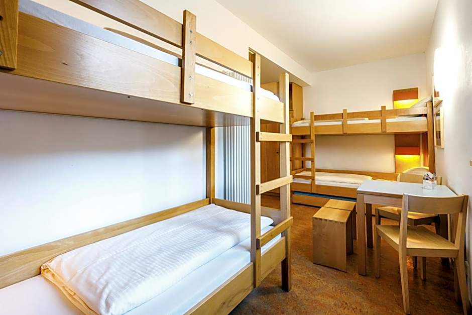 Jugendherberge Garmisch-Partenkirchen - membership required!