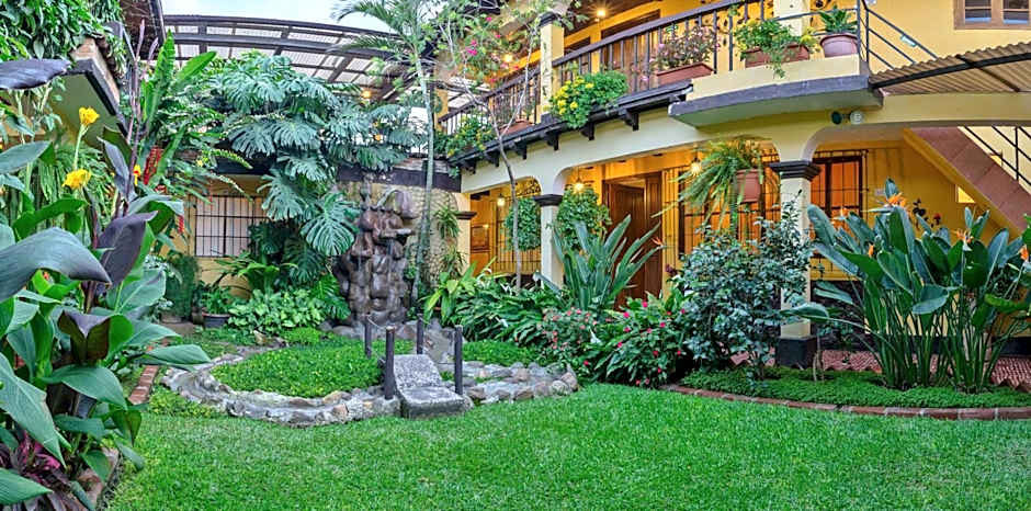 Hotel Las Camelias Inn by AHS