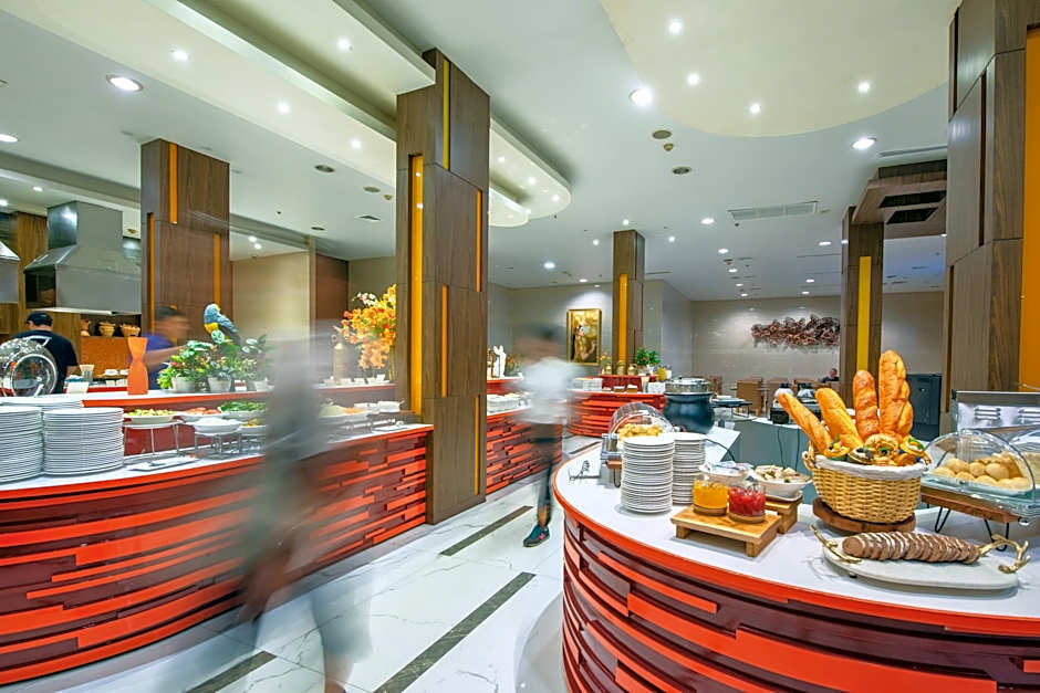 Maple Hotel