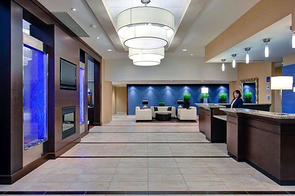 Holiday Inn Express Hotel & Suites Chatham South By IHG