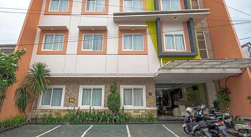 RedDoorz Syariah @ Soekarno Hatta Indah 2