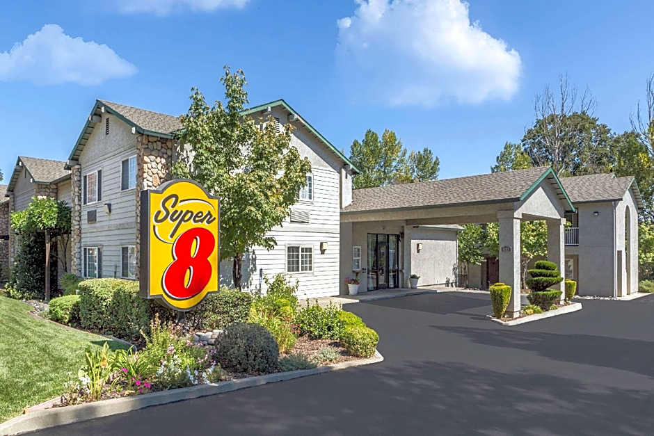 Creekside Inn & Suites
