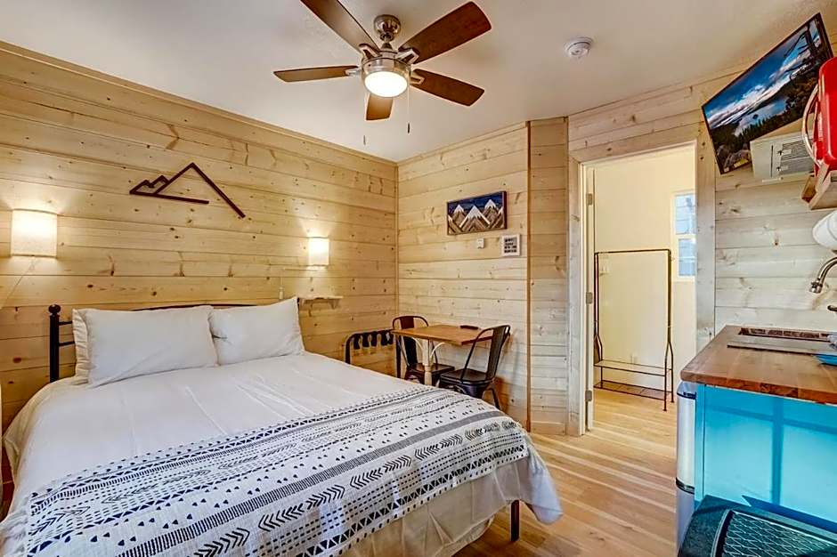 Tahoe Mountain Inn
