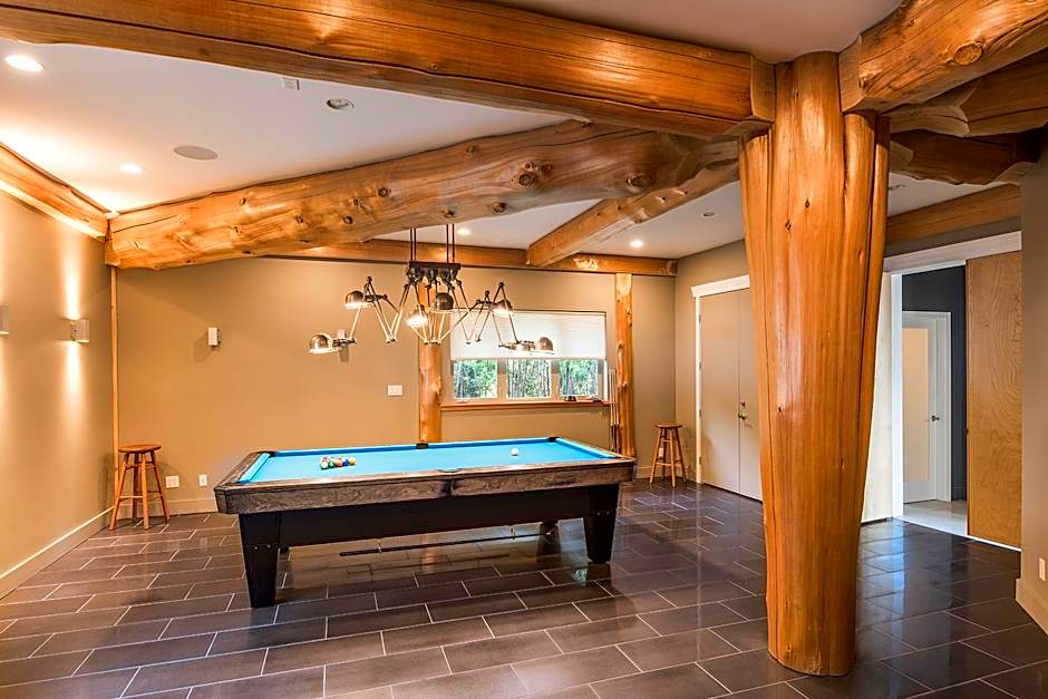 The Rockwell-Harrison Guest Lodge