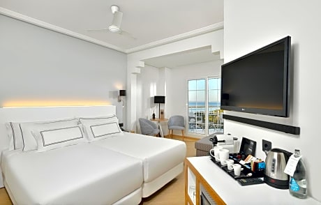 Premium Double Room Ocean View The Level