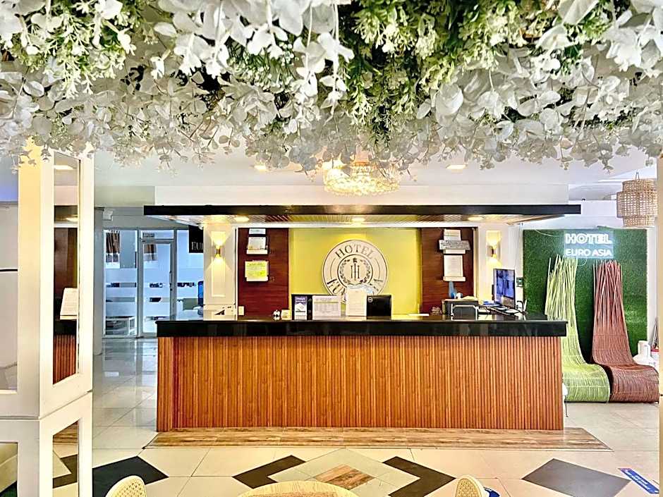 Hotel Euroasia by Bluebookers