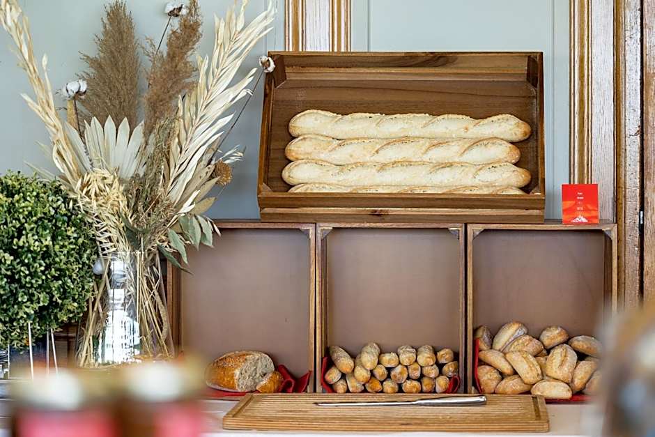 Mouton Blanc Hotel