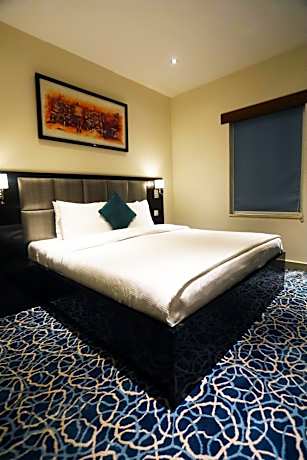 Superior King Suite