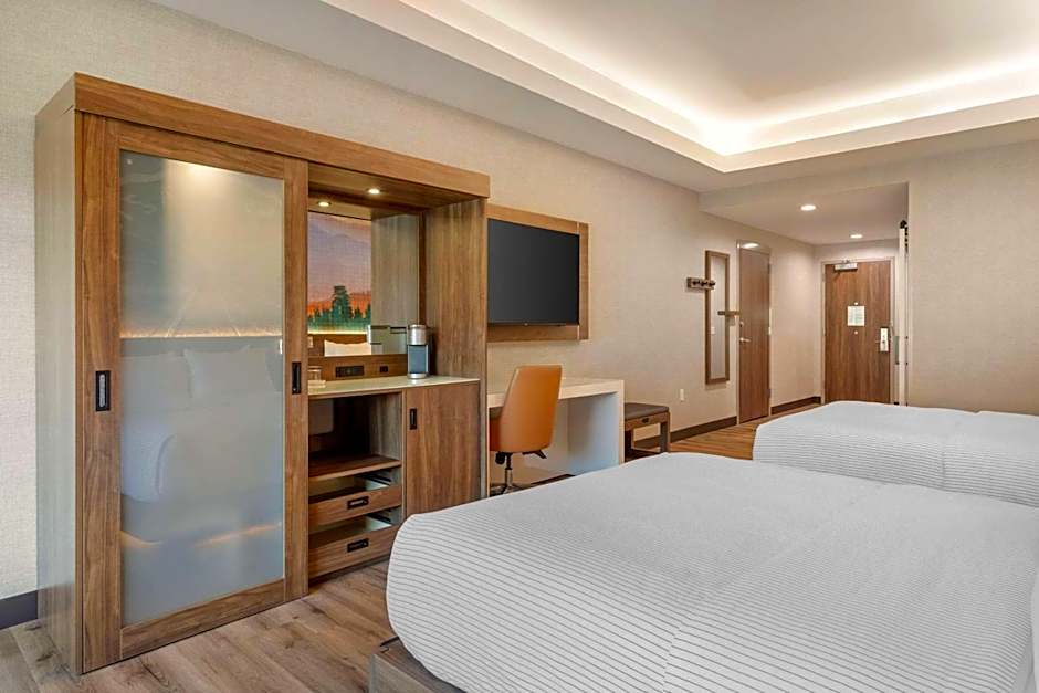 Cambria Hotel Pigeon Forge