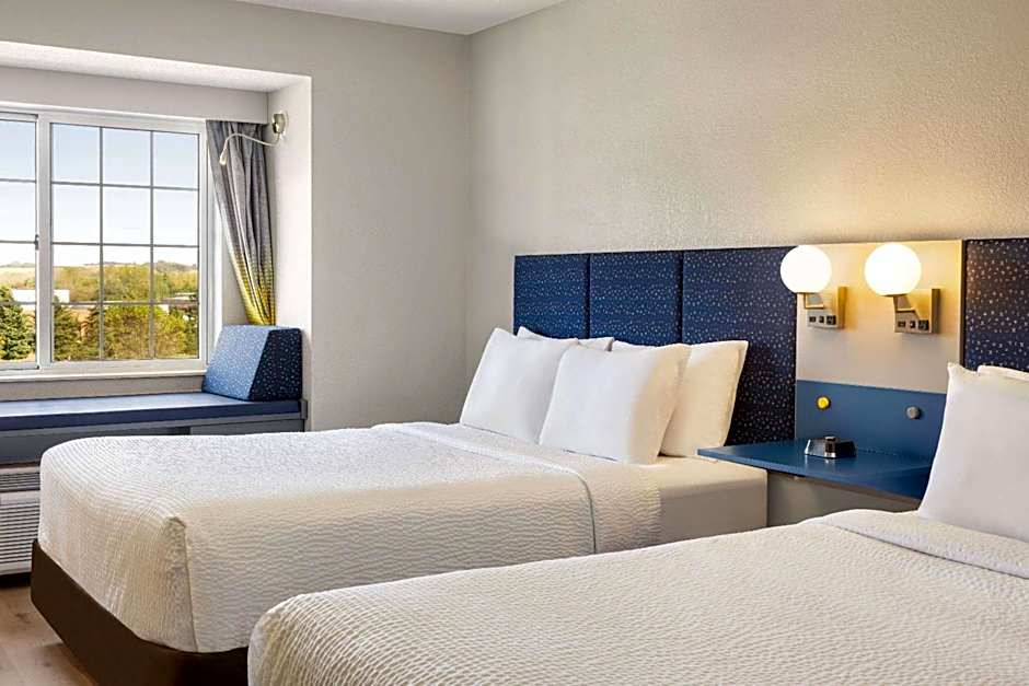 Microtel Inn & Suites By Wyndham New Ulm