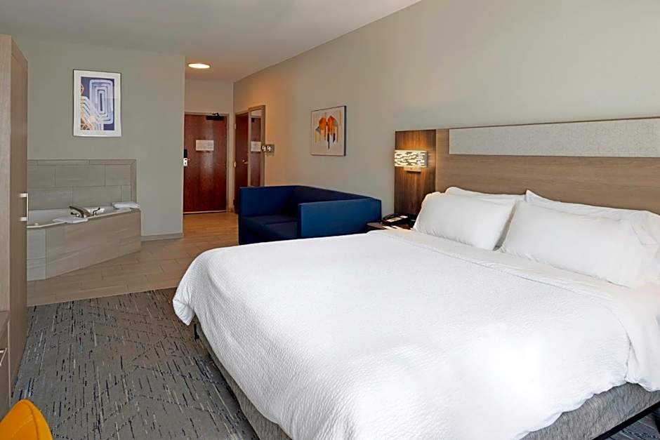 Holiday Inn Express Hotel & Suites Fort Atkinson By IHG