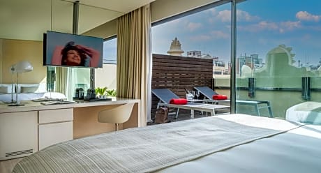 PRIVILEGE DOUBLE SINGLE USE ROOM WITH TERRACE
