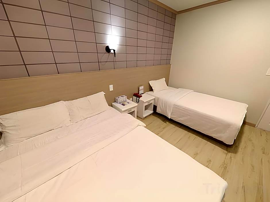 Apple Hotel
