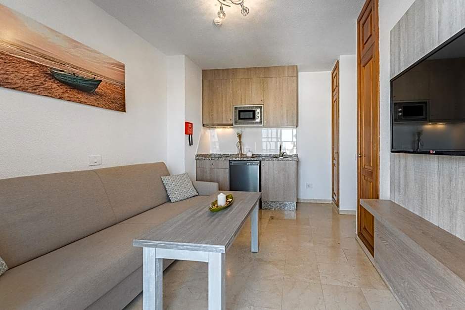 Klayman Olivina Aparthotel