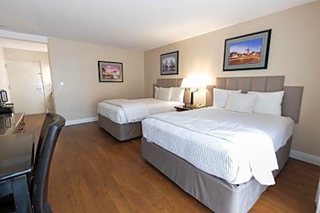 Standard Queen Room with Two Queen Beds (Ground Level)