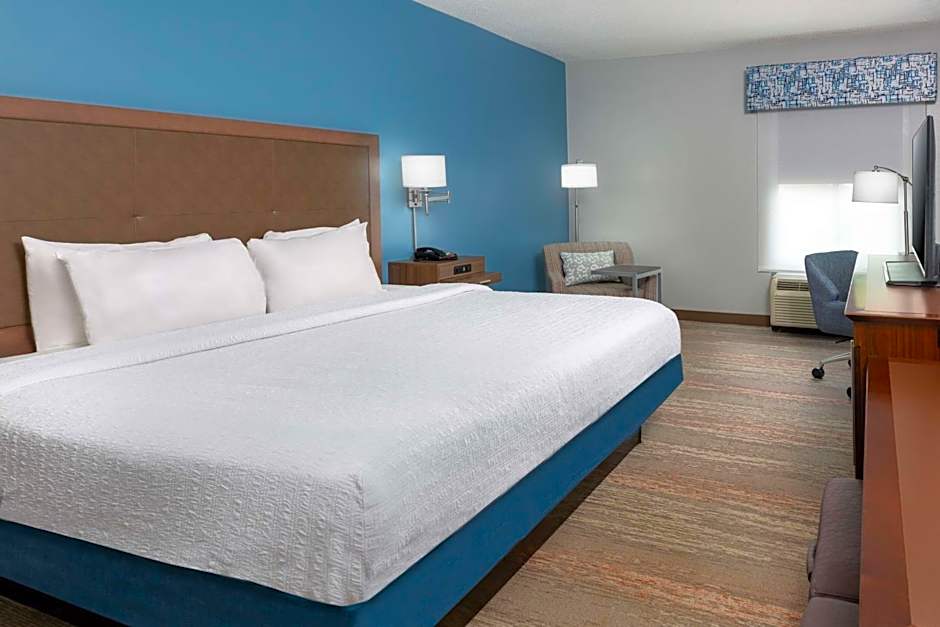 Hampton Inn By Hilton Charlotte-Uptown