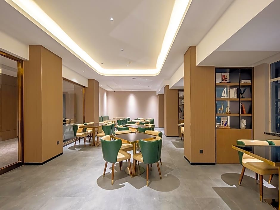 Borrman Hotel Lipu Central Plaza