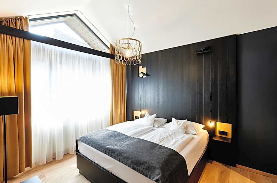 Hotel Zugbrücke Grenzau GmbH