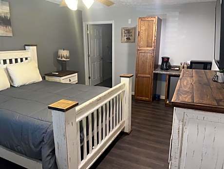 Queen Room - Disability Access