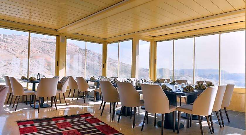 Petra Moon Hotel