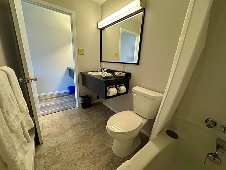 New Age Inn - Voyageur