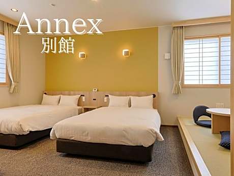 Deluxe Family Room
