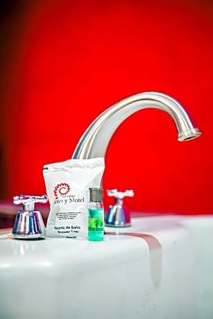 Studio with Spa Bath