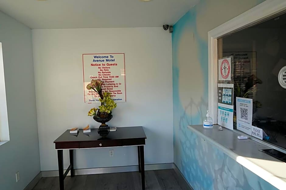 Avenue Motel