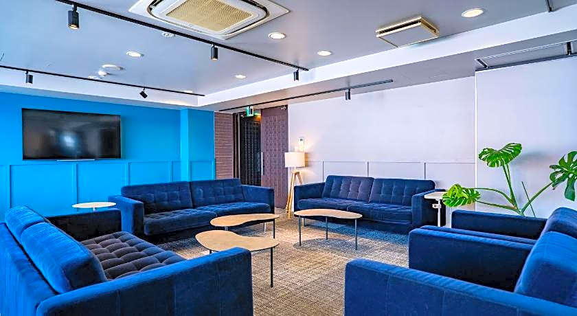 Royal Hotel