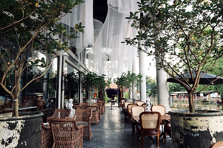 Chuchaiburi Sri Amphawa