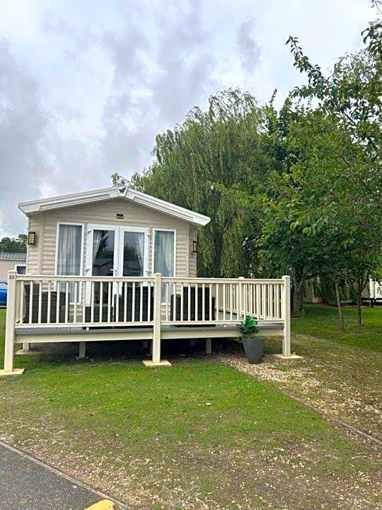 23 larch view luxury caravan tattershall lakes
