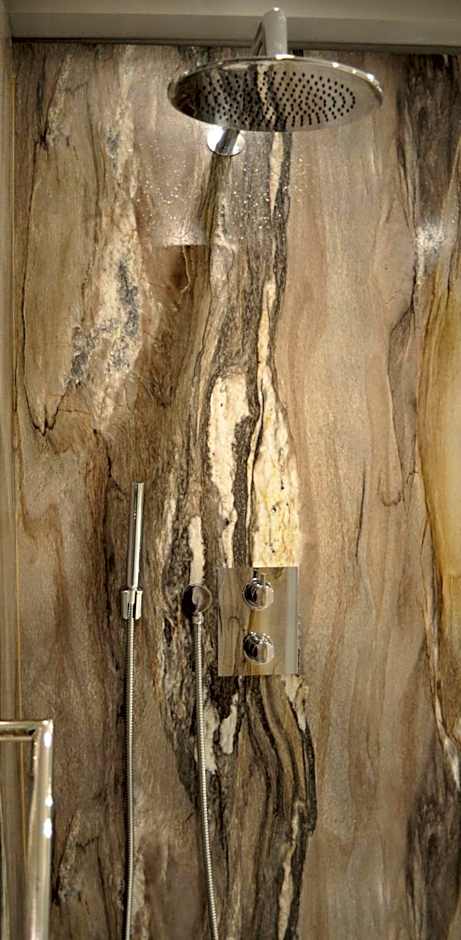 Quinlan & Cooke Boutique Townhouse and QCs Seafood Restaurant