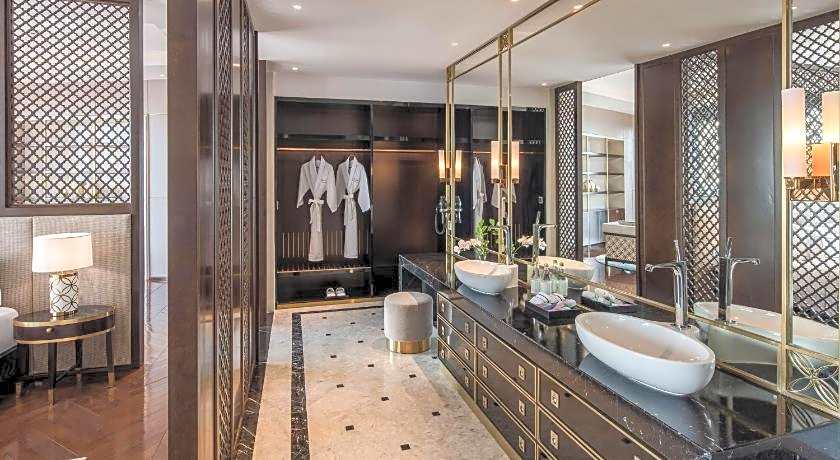 Vinpearl Hotel Hue