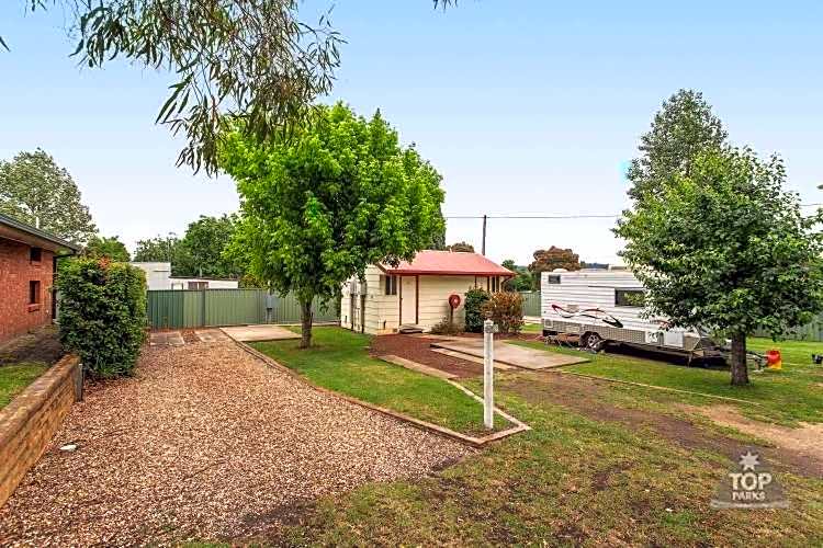 Fossicker Caravan Park