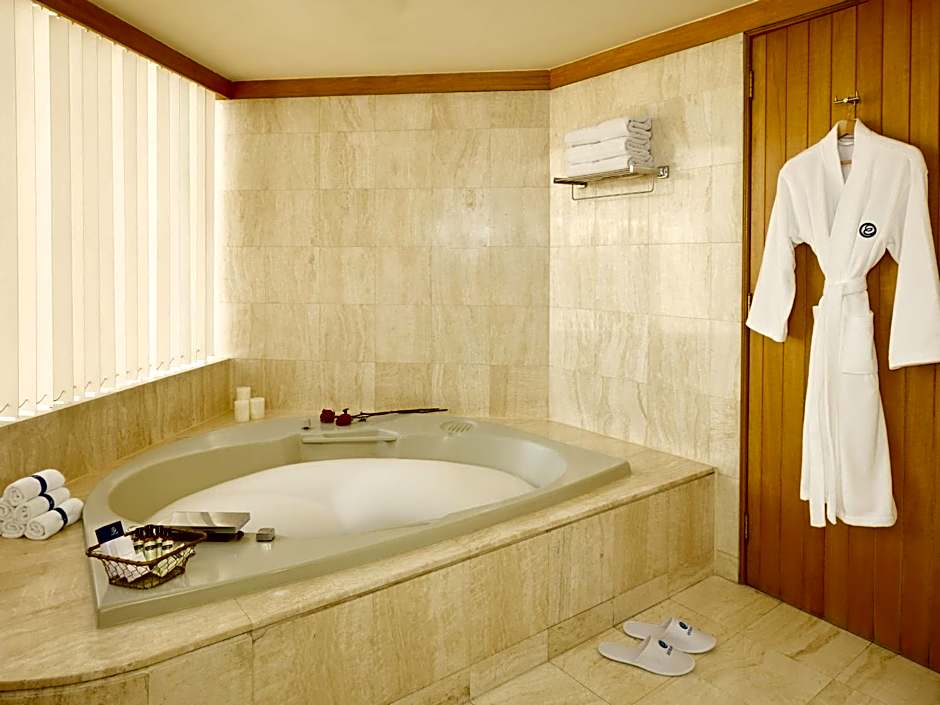Hotel Estelar Miraflores