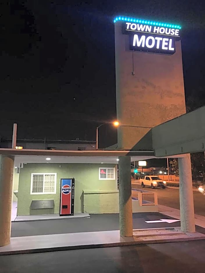 Town House Motel