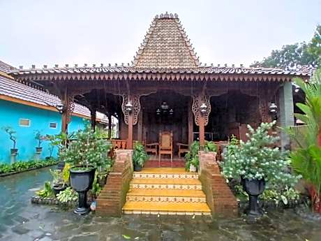 D'Bondowoso Homestay Magelang RedPartner