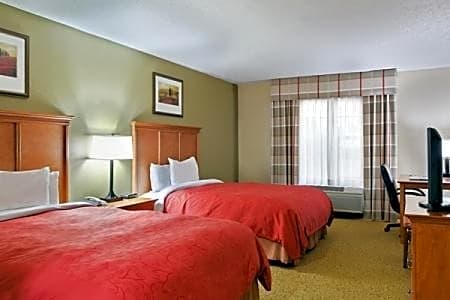 2 Queen Beds, Nonsmoking, Accessible