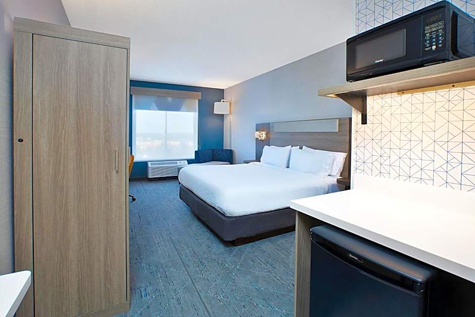 Photo 1 of 1 of Standard 1 King Bed
