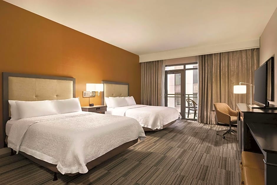 Hampton Inn By Hilton and Suites Roanoke-Downtown, VA