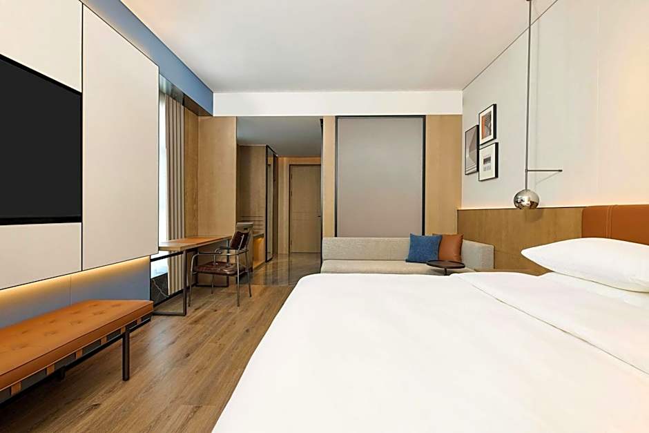 Photo 1 of 3 of Superior 1 King Bed