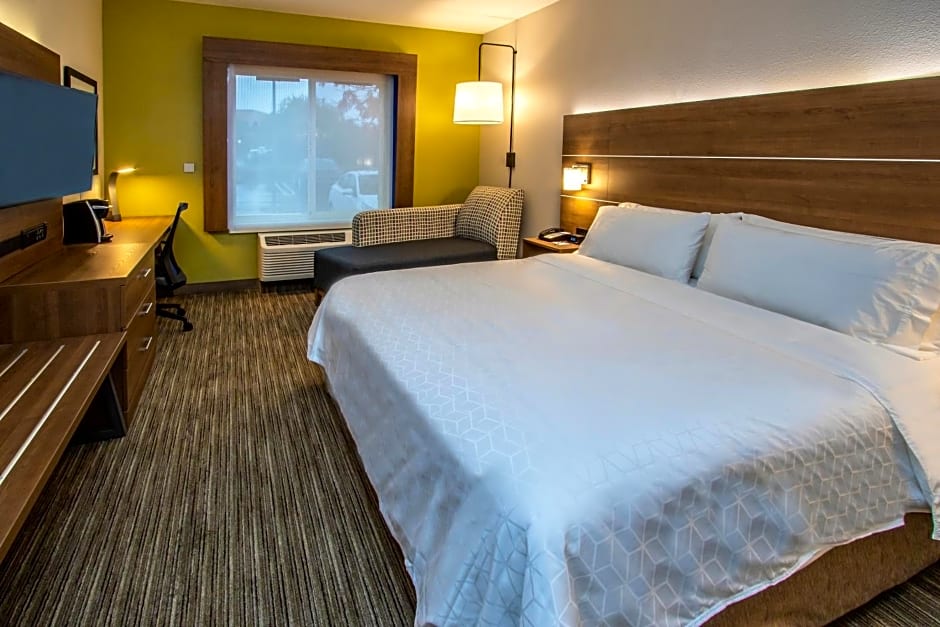 Holiday Inn Express Hotel & Suites Roseville - Galleria Area By IHG